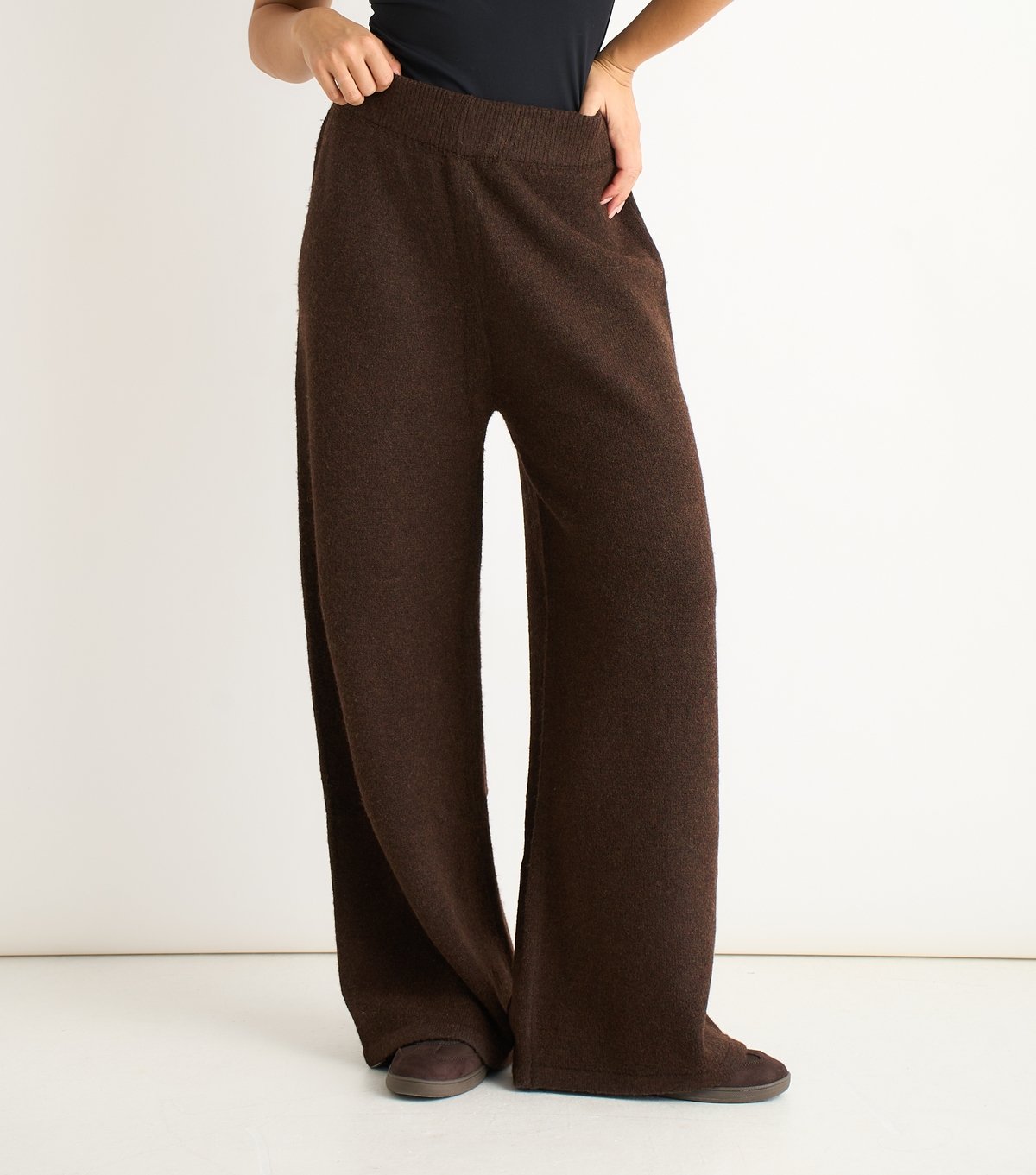 Gini London Women's Dark Brown Brushed Knit Wide Leg Trousers Gini London New Look - 2