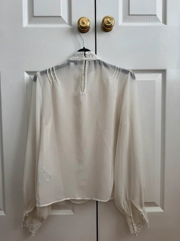 Topshop Topshop Lace Blouse in a size 8, spare buttons included