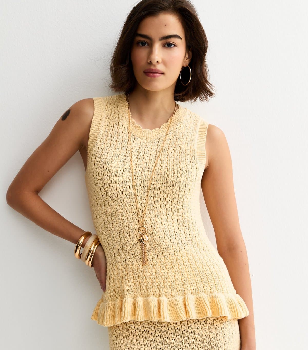 New Look Women's Yellow Cotton Rich Textured Knit Frill Hem Vest New Look