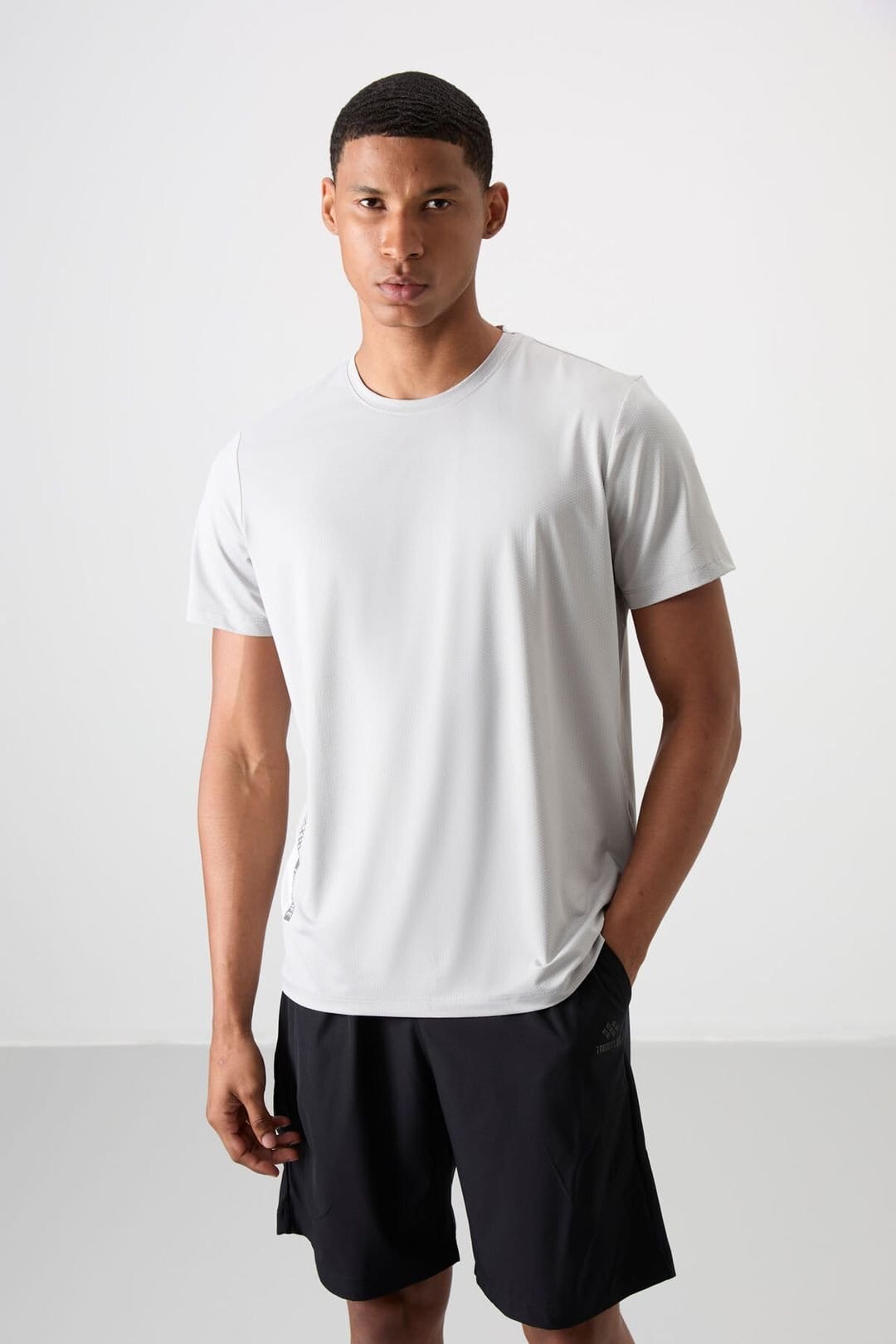 Tommy Life Tommy Life Men's Regular Fit Crew Neck T-Shirt in Light Grey - 4