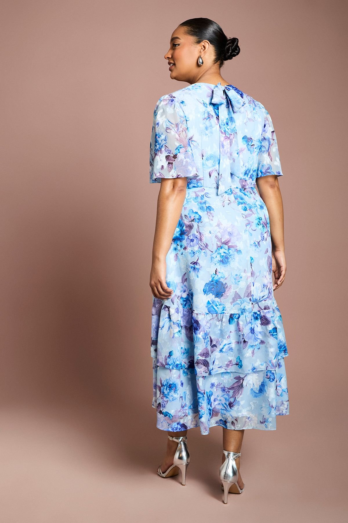Coast Coast Women's Plus Floral Print Tiered Midi Dress in Blue - 3