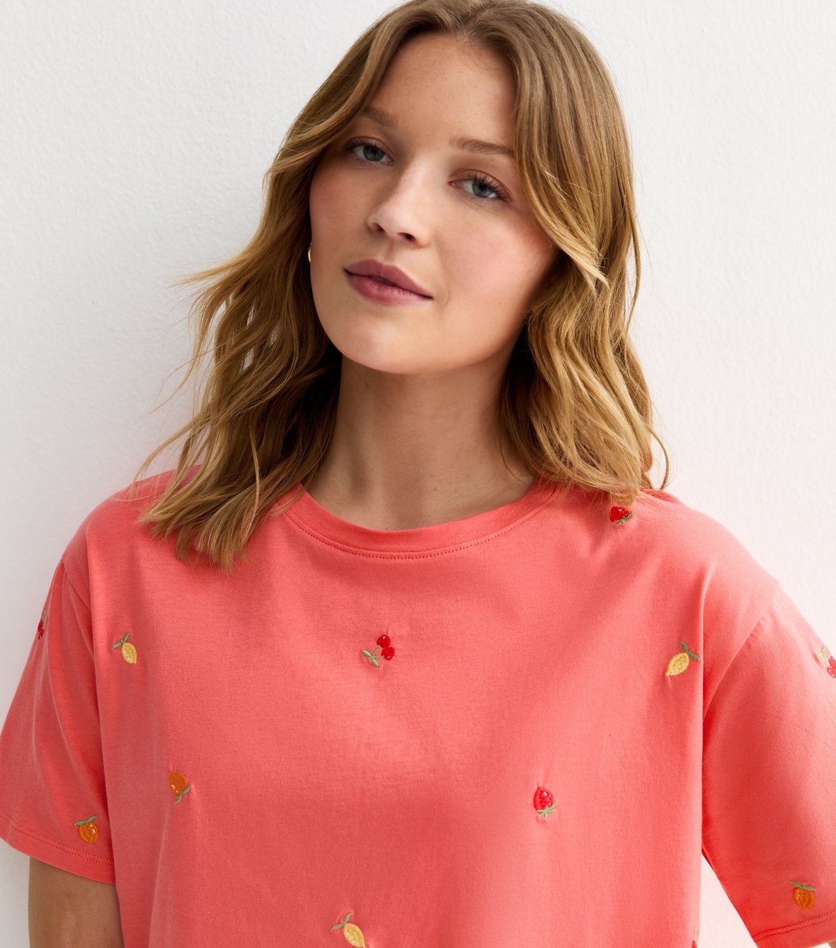 New Look Women's Orange Cotton Boxy Embroidered Fruit T-Shirt New Look - 2
