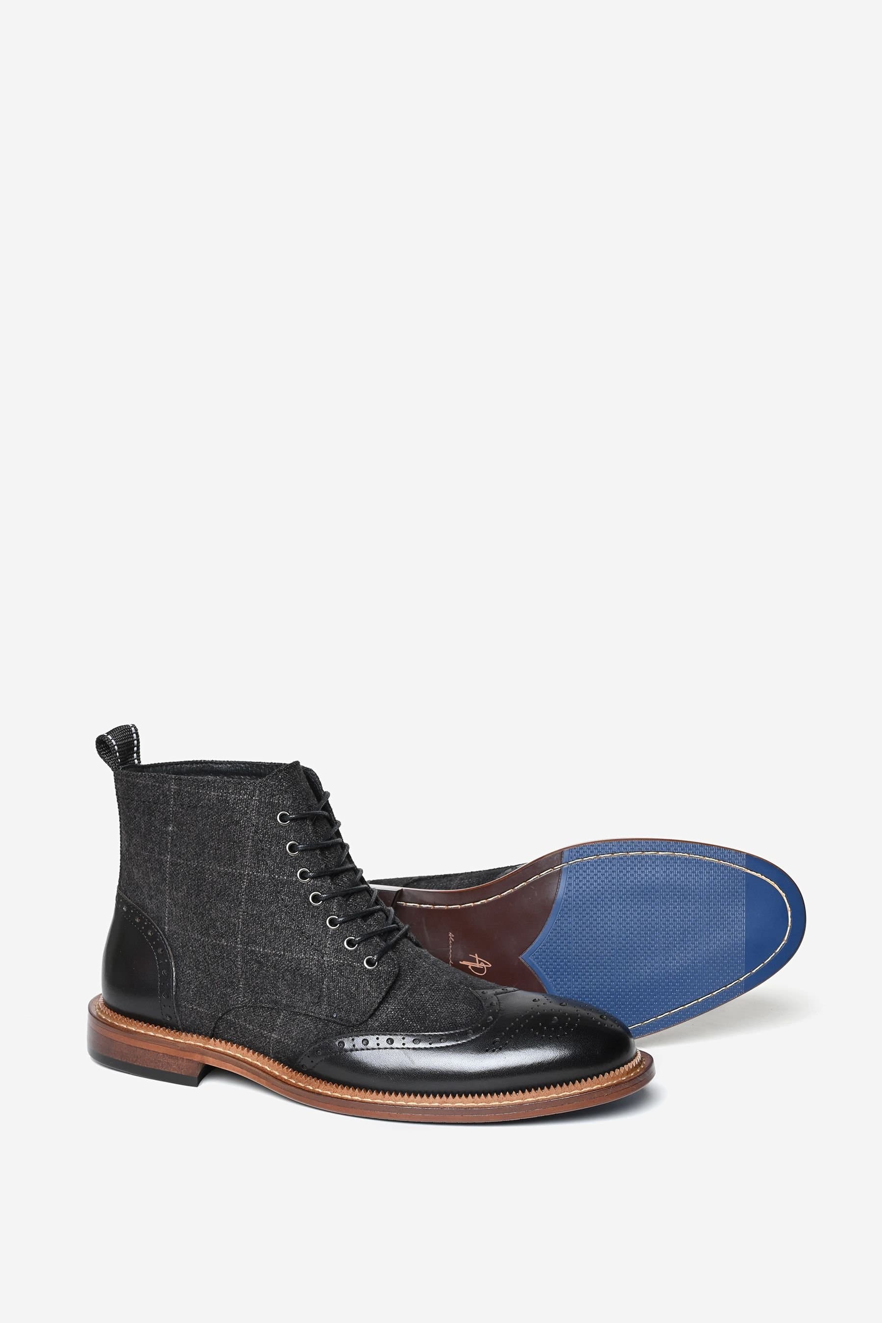 Alexander Pace Alexander Pace Men's 'St. Martins' Vintage Derby Boots in Black