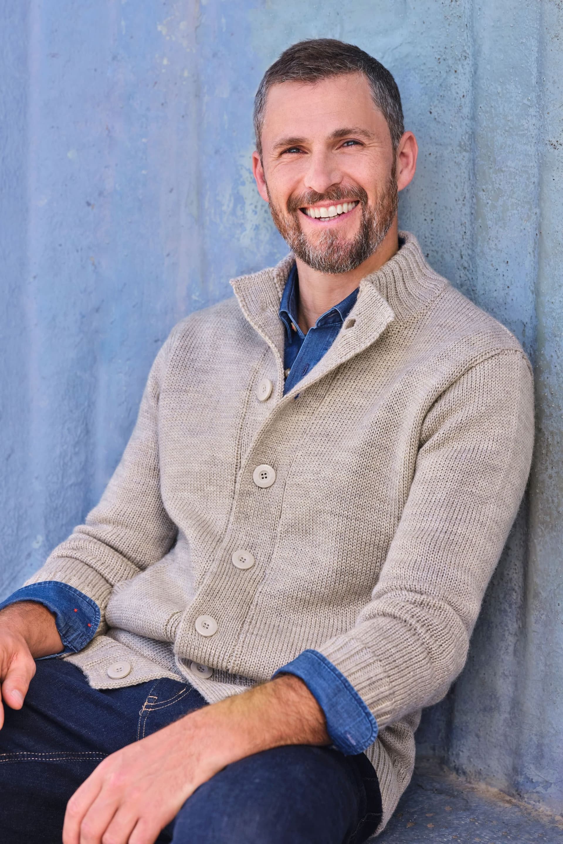 WoolOvers WoolOvers Men's Mens 100% Pure Wool Button Everyday Cardigan in Light Beige