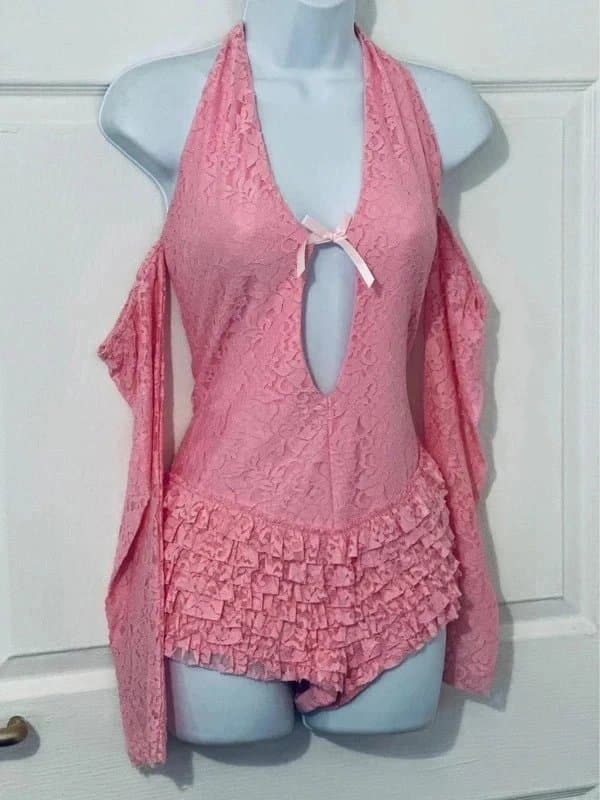 Dressmezee 🌸 Dressmezee 🌸Pink Halterneck Ruffle Playsuit With Arm Sleeves Size 14