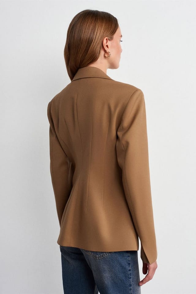 Dilvin Dilvin Women's Fitted Crepe Blazer With Shawl Collar in Camel - 2