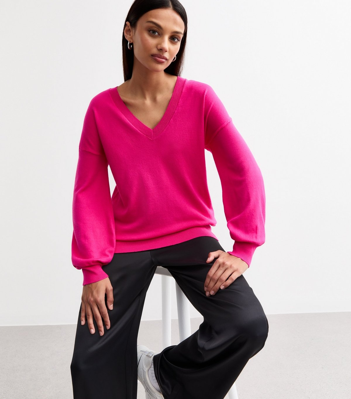 Sunshine Soul Women's Pink V-Neck Jumper Sunshine Soul New Look - 2