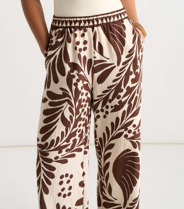 Gini London Women's Brown Border Print Trousers Gini London New Look - 2