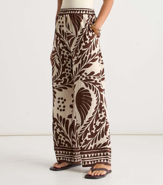 Gini London Women's Brown Border Print Trousers Gini London New Look - 3