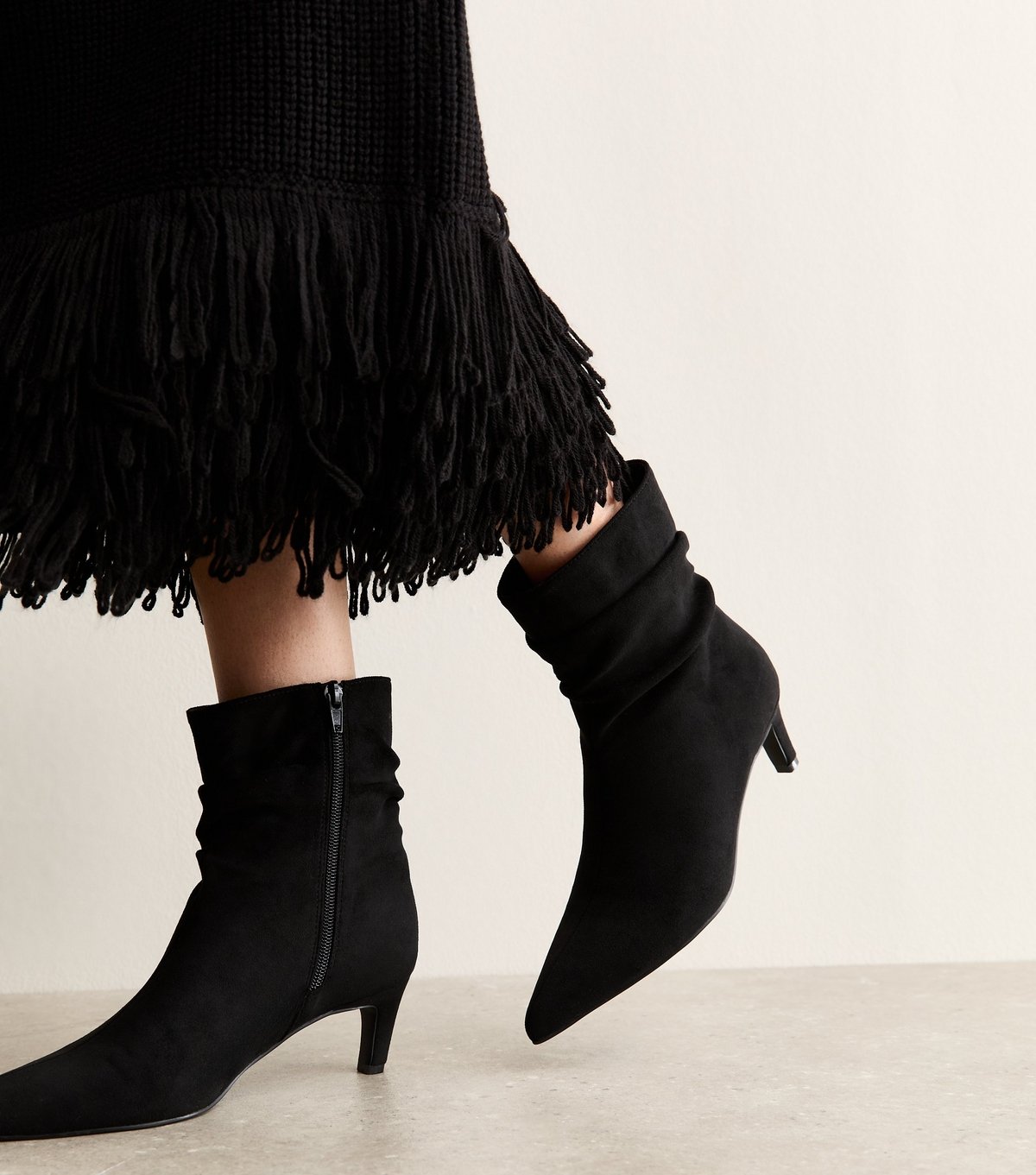 New Look Women's Black Faux Suede Ruched Pointed Toe Ankle Boots New Look - 2