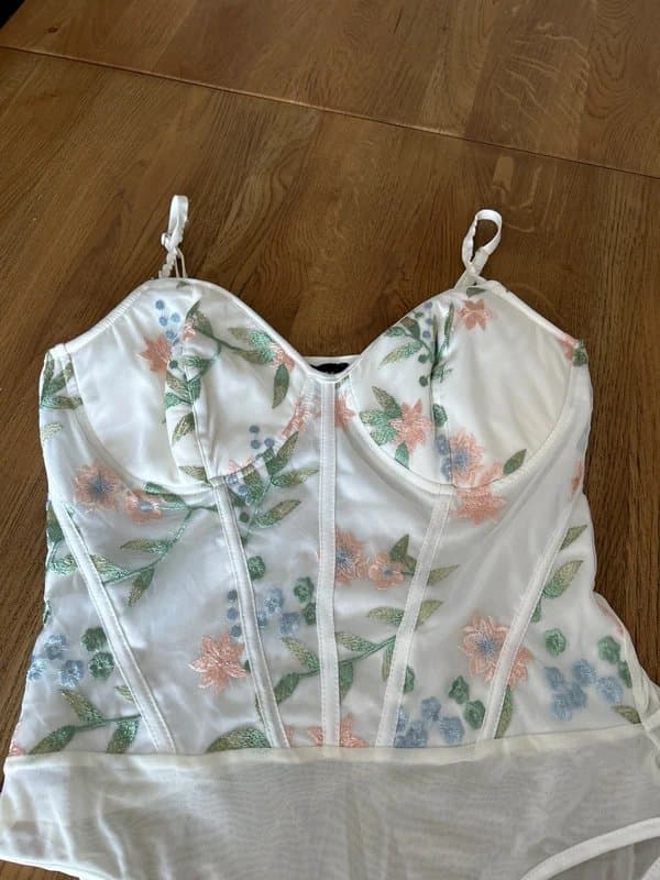 New Look Floral bodysuit