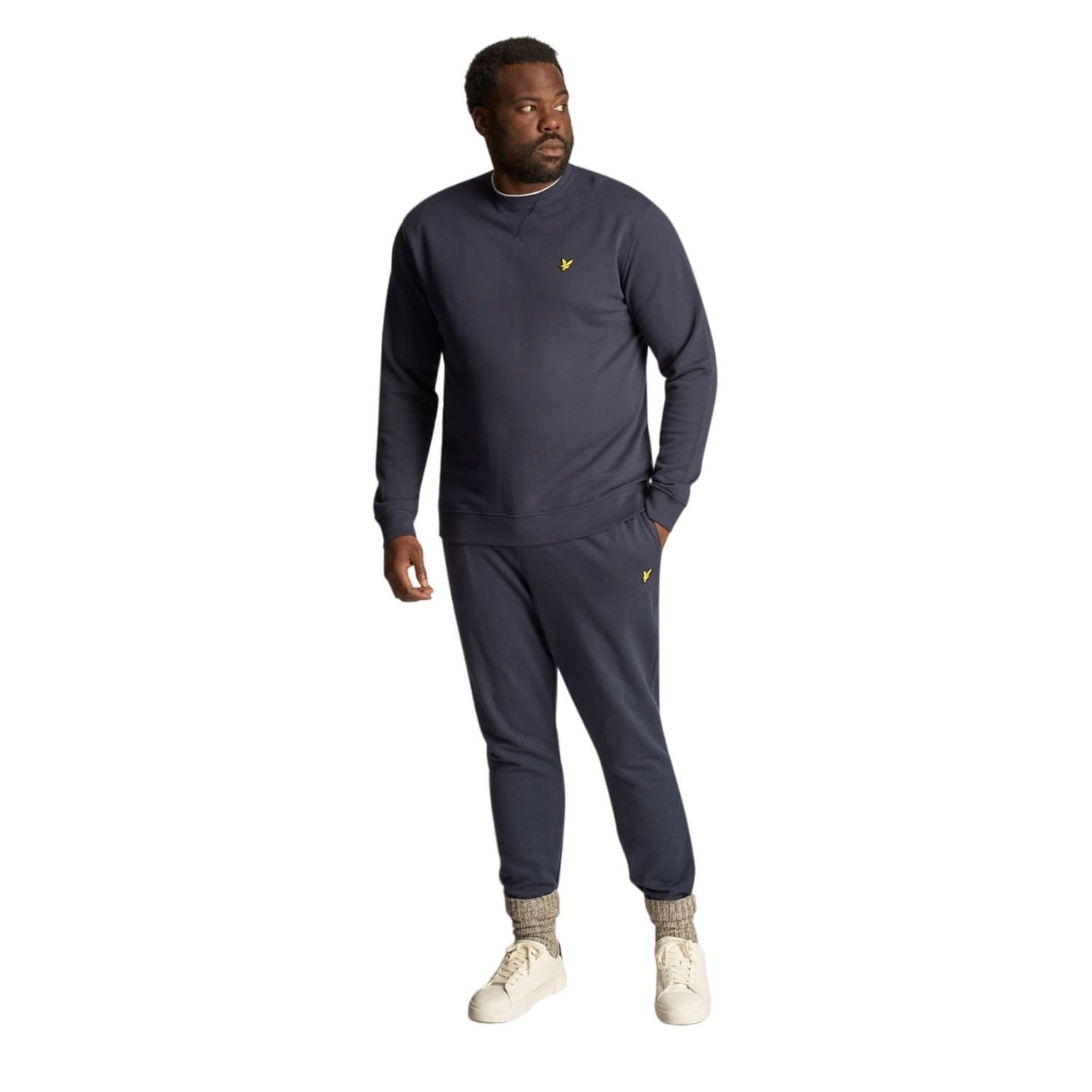 Lyle & Scott Lyle & Scott Men's Crew Neck Plus Sweatshirt in Navy - 4