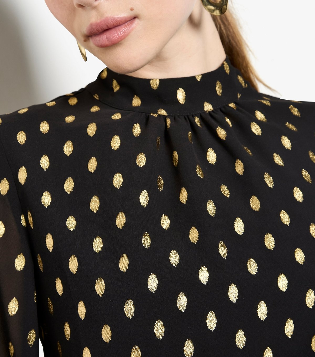 Apricot Women's Black Foil Print High Neck Top Apricot New Look - 4