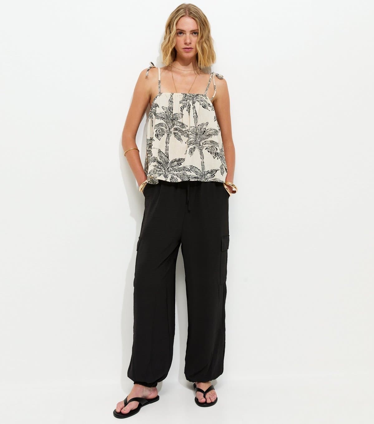 New Look Women's Black Cargo Style Cuffed Trousers New Look