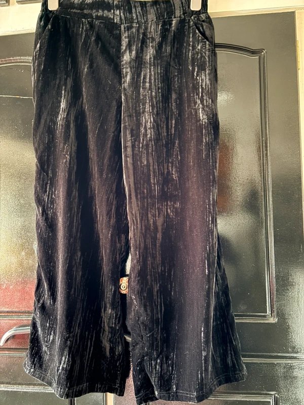 ASOS ASOS women’s Crushed velvet disturbia killstar style elasticated waist trousers petite size 16 - 1