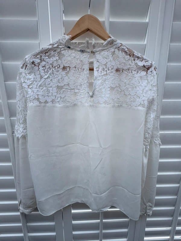 New Look New look lace and chiffon style blouse