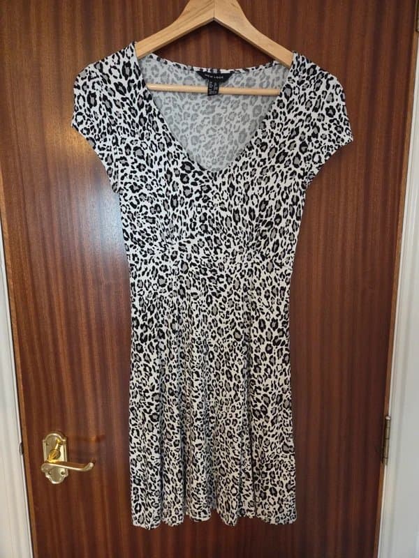 New Look New Look leopard print dress - size 10