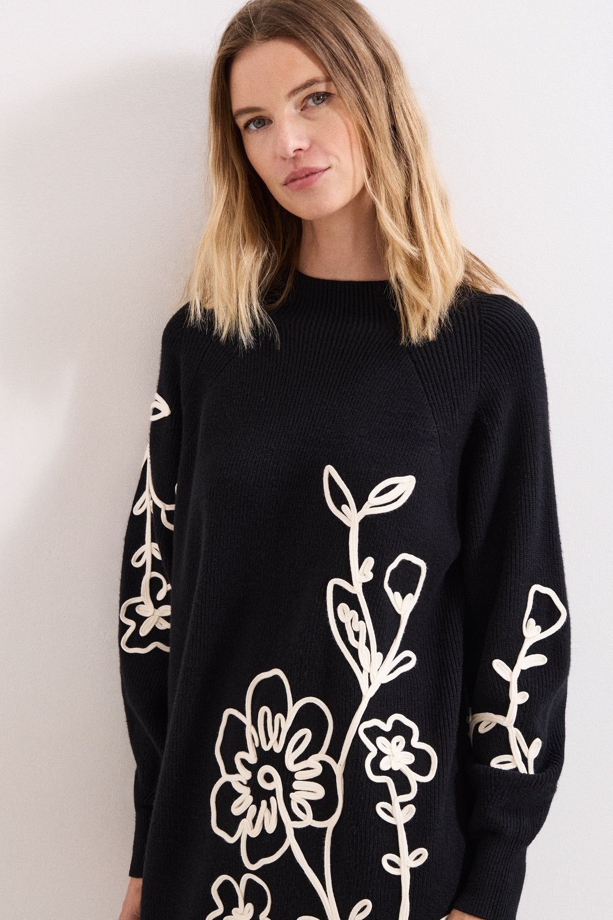 Phase Eight Phase Eight Women's Rosa Long Sleeve Jumper Dress in Black - 4