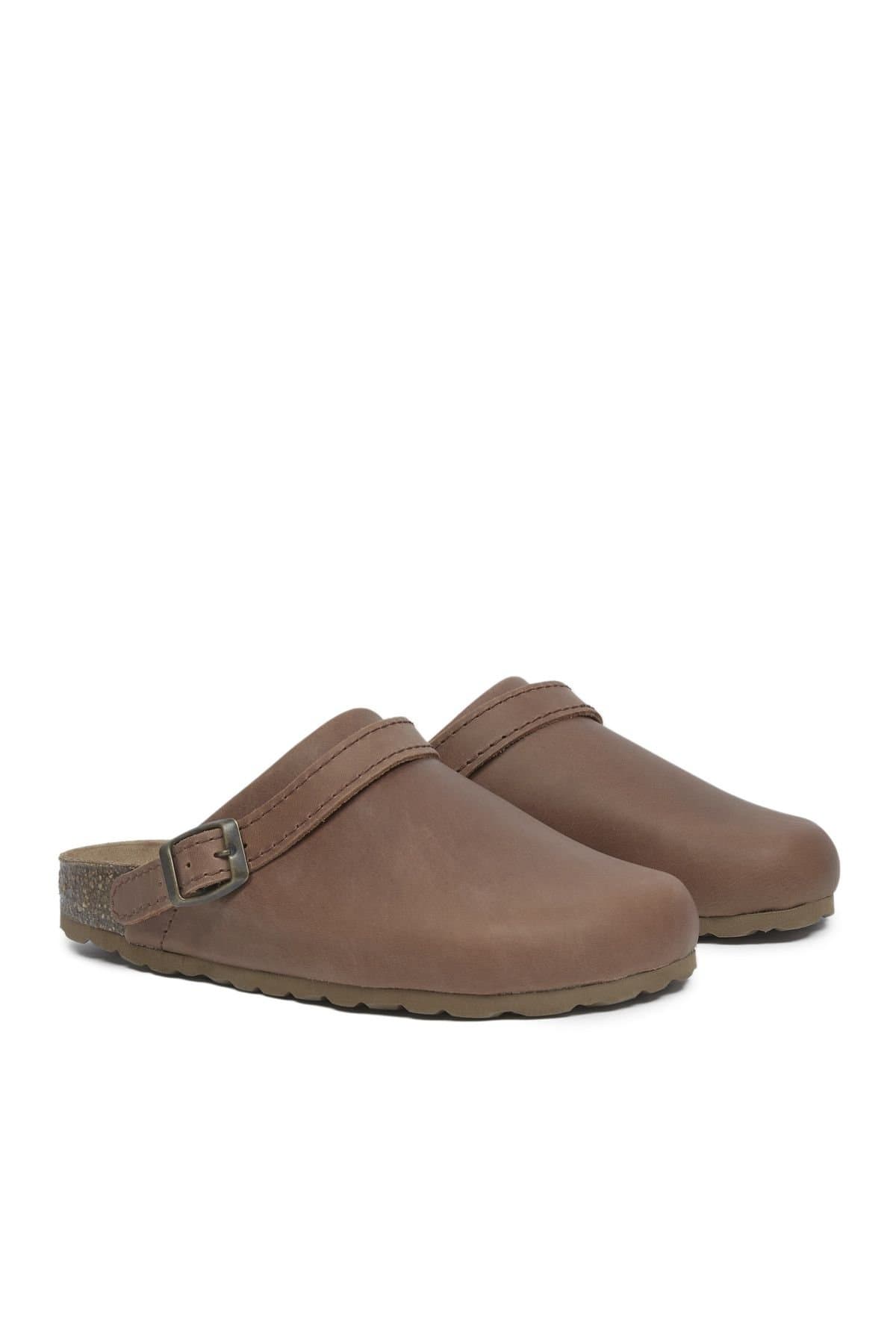 Celtic & Co Celtic & Co Women's Strap Detail Clog in Chocolate