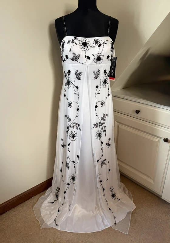 Nightway Nightway Vintage y2k 90s 00s Black White Floral Crystal Beaded Wedding Prom Dress Size 8/10