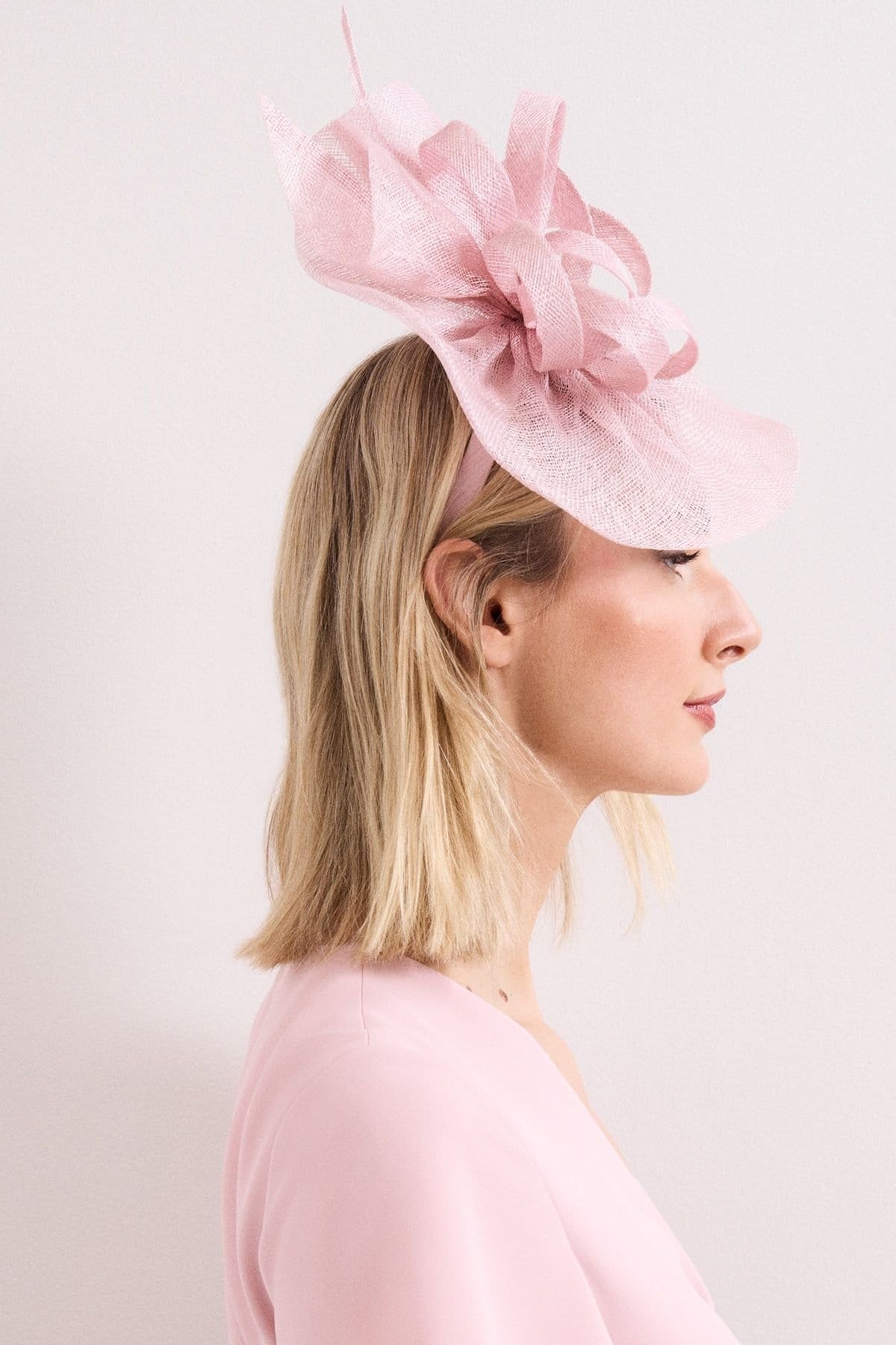 Phase Eight Phase Eight Women's Twist Detail Freeform Fascinator in Dusty Pink - 4