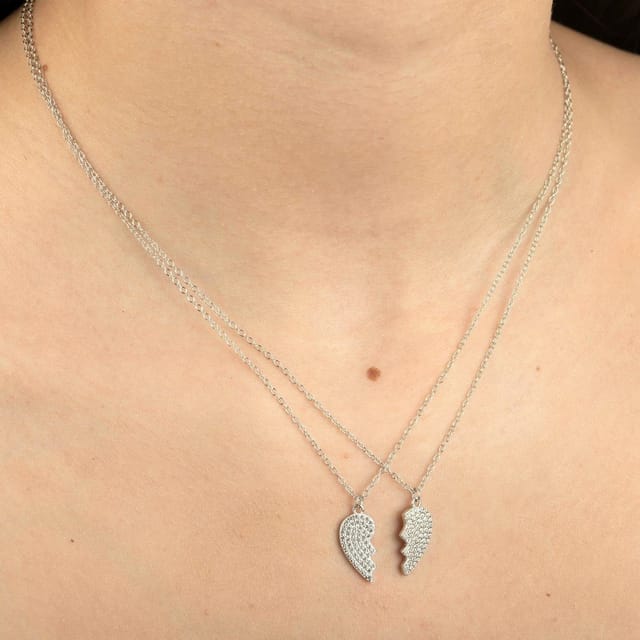 Gold Trip Gold Trip Women's Best Friends Heart Necklace Set in Gold - 3