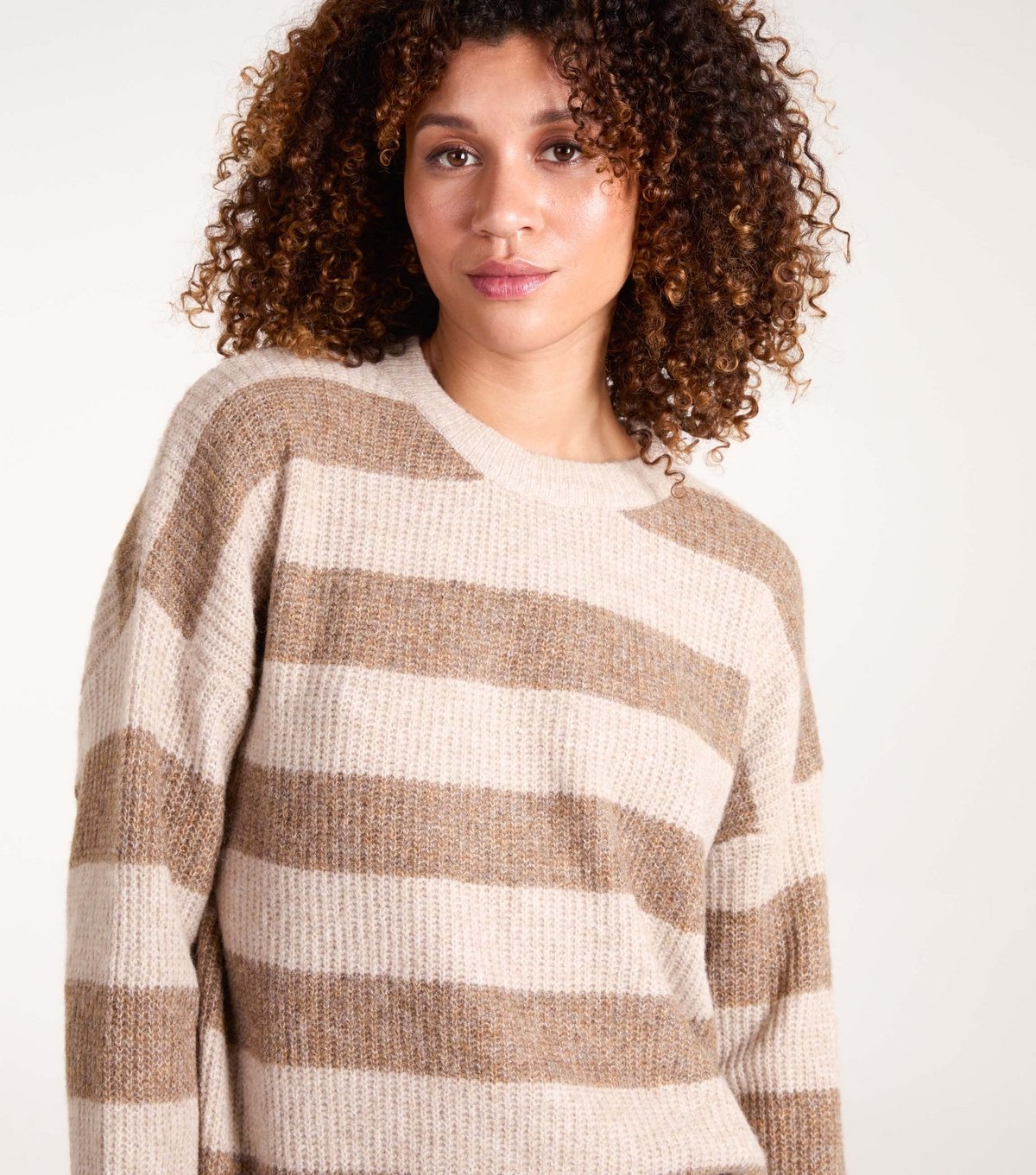 Blue Vanilla Women's Cream Stripe Print Crew Neck Jumper Blue Vanilla New Look - 3