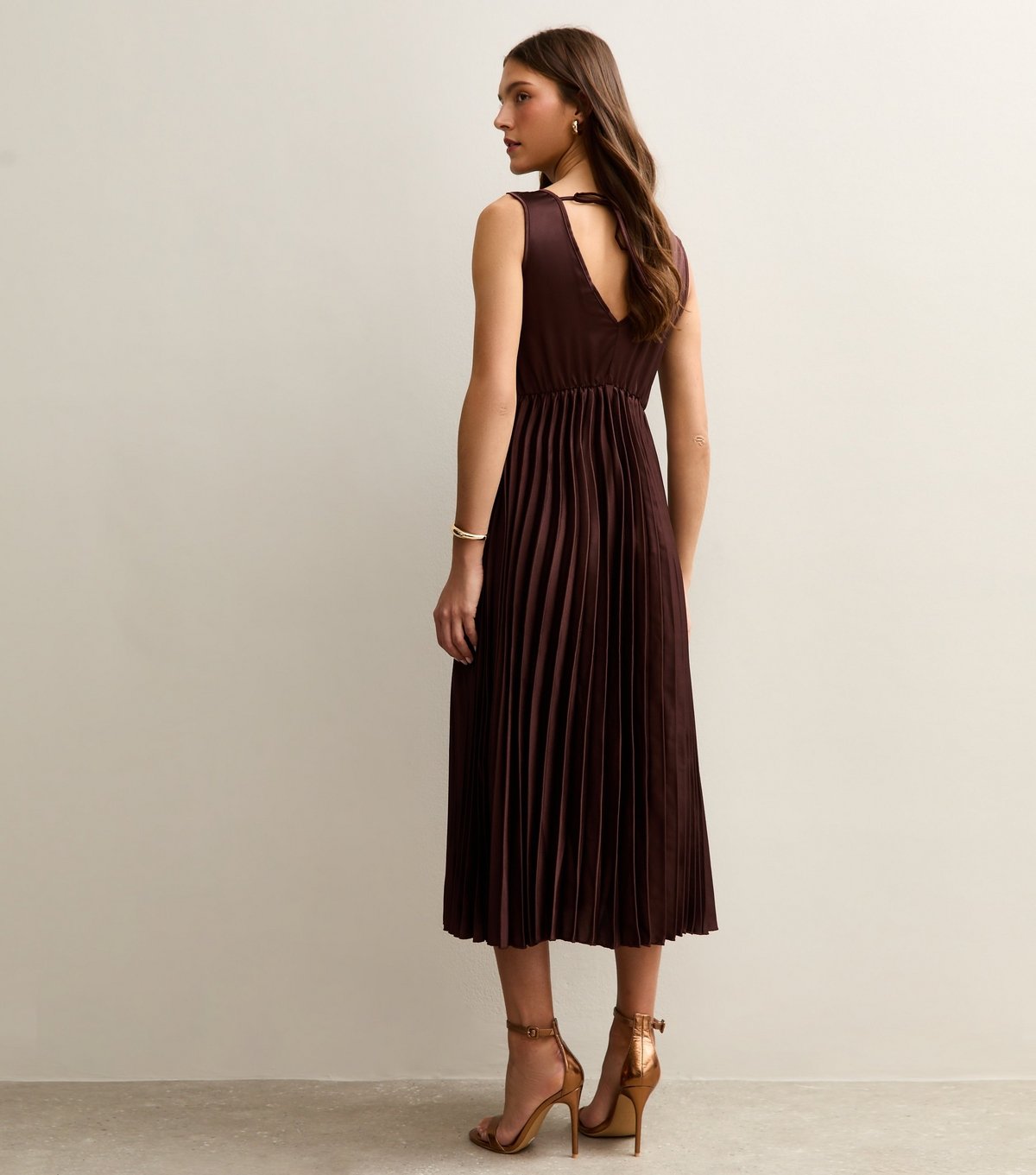 New Look Women's Dark Brown Satin Pleated Midi Dress New Look - 4