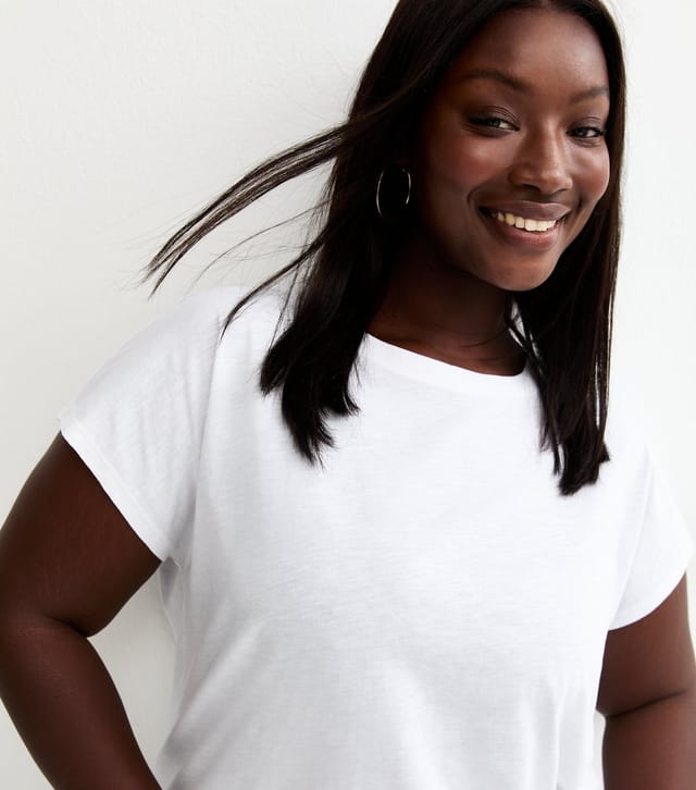 New Look Women's Plus Size White Curved Hem T-Shirt Curves New Look - 2
