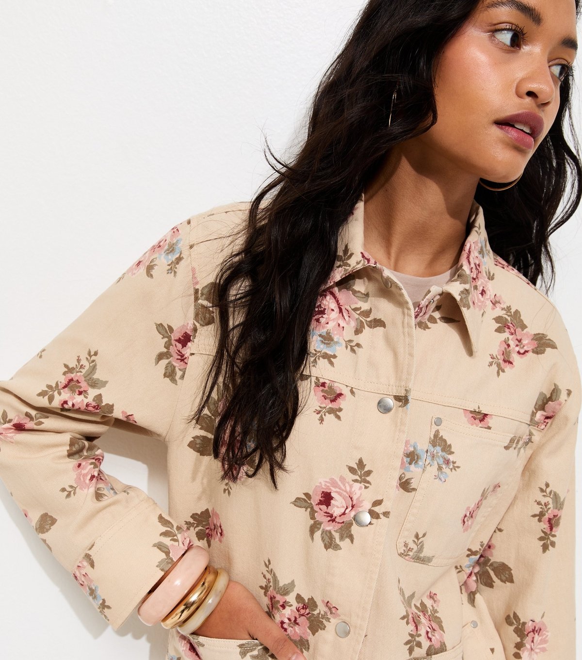 New Look Women's Cream Cotton Floral Longline Shacket New Look - 2