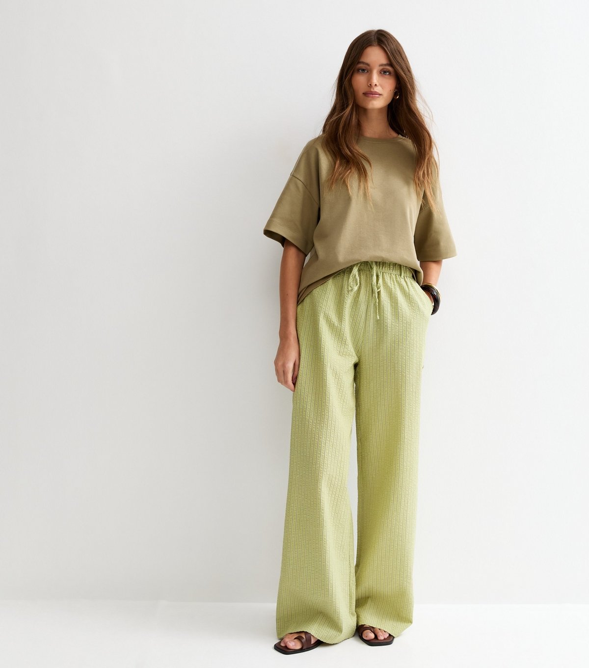 New Look Women's Green Striped Seersucker Wide Leg Trousers New Look - 4