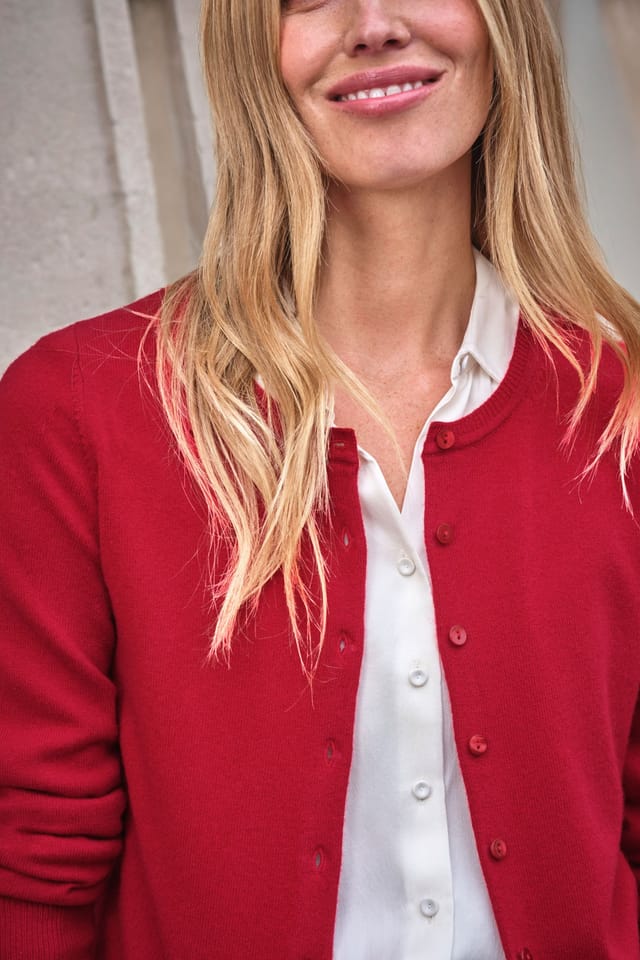 Pure Collection Pure Collection Women's Cashmere Crew Neck Cardigan in Dark Red - 2