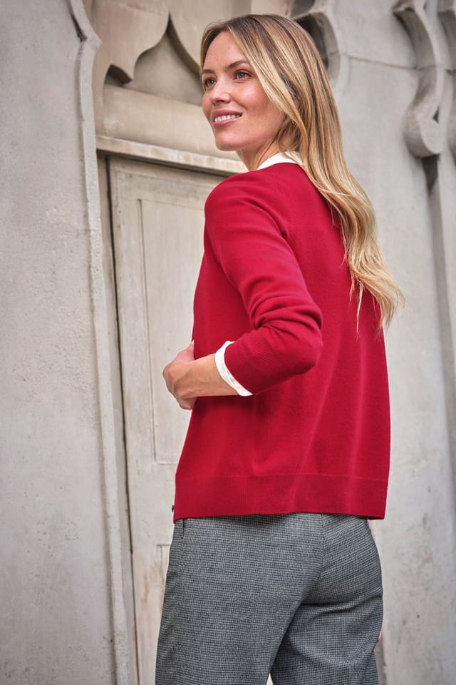 Pure Collection Pure Collection Women's Cashmere Crew Neck Cardigan in Dark Red - 3
