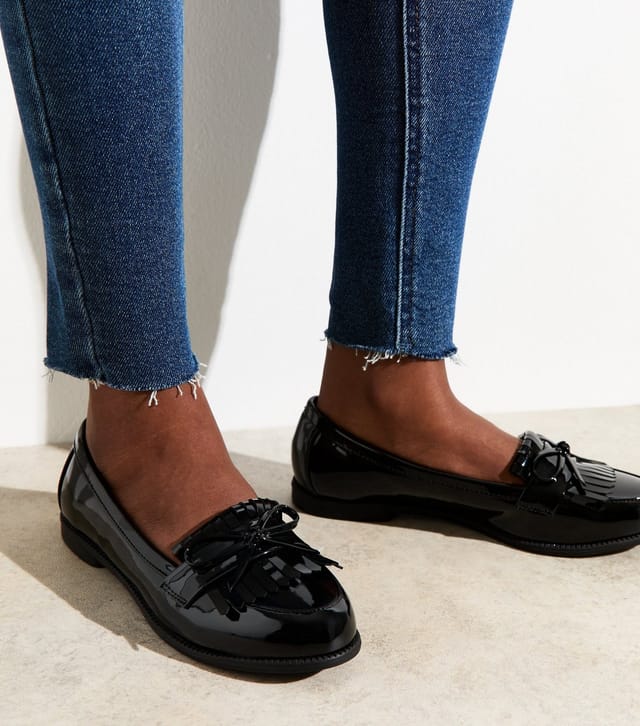 New Look Women's Black Faux Patent Tassel Trim Loafers Vegan New Look - 2