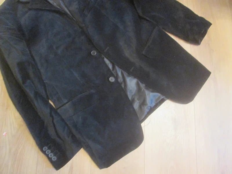 Urban Spirit Urban Spirit size S black Velvet lined Evening Jacket Great condition