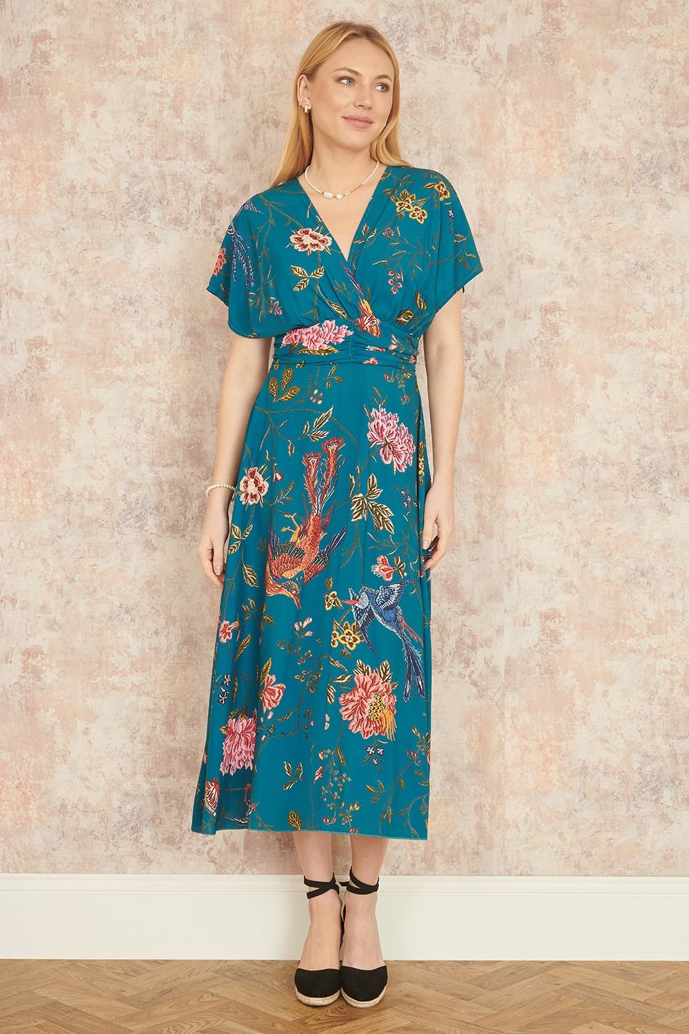Yumi Yumi Women's Teal Bird & Floral Print Ruched Waist Kimono Midi Dress - 2