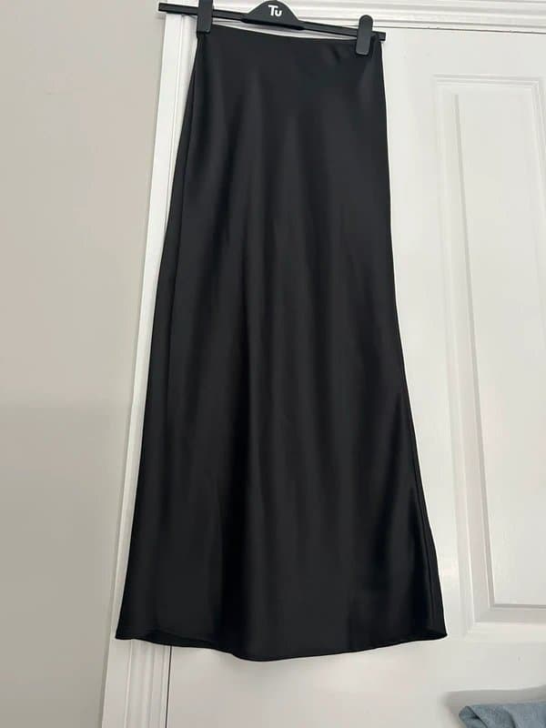 New Look Long black silk skirt