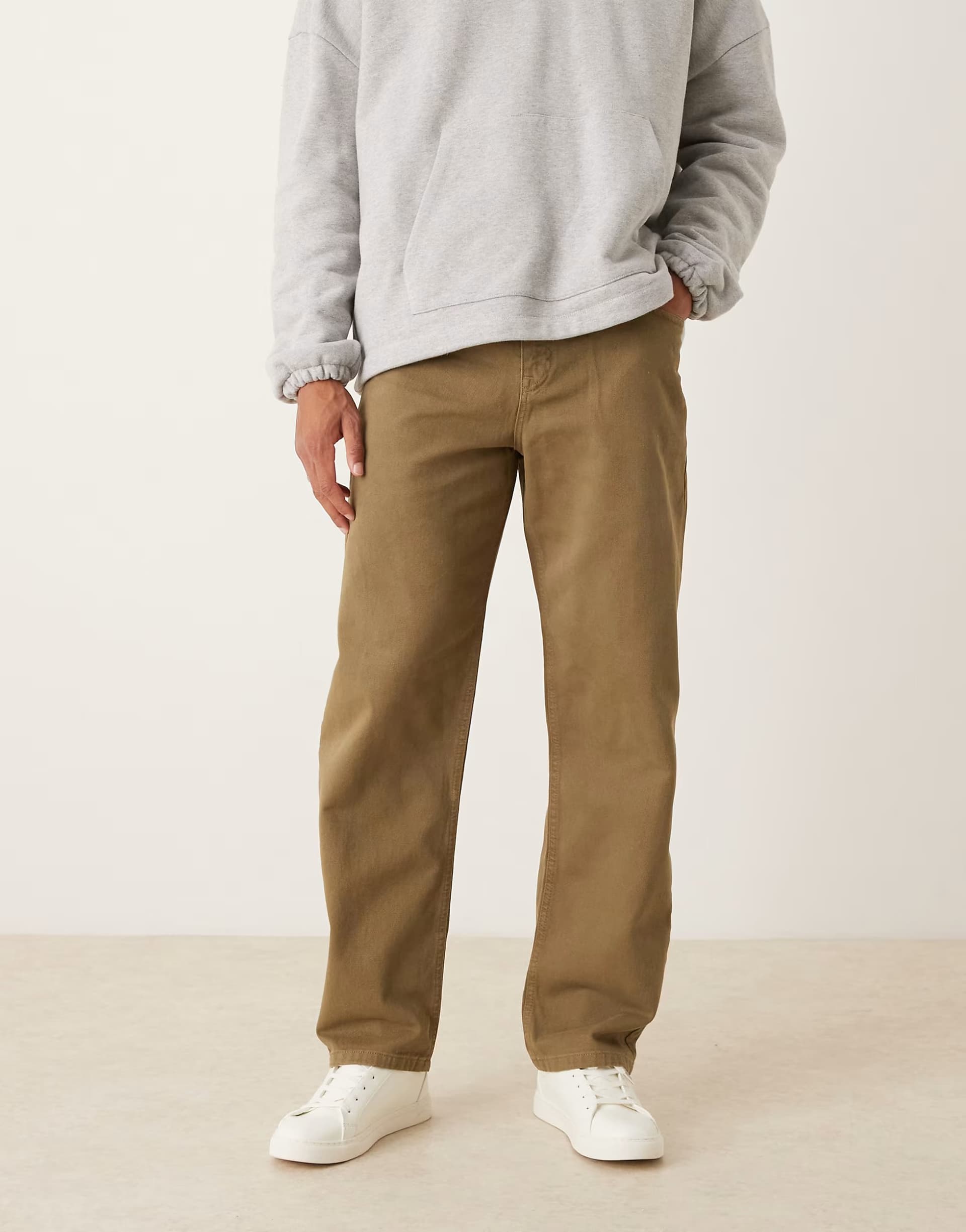 ASOS ASOS DESIGN baggy trousers in khaki with pleats