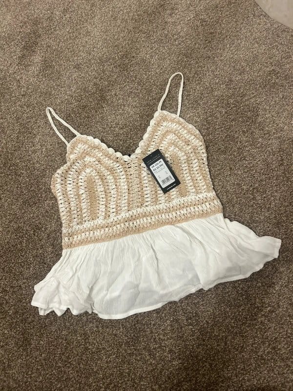 New Look Cream/Beige Crochet Crop Top