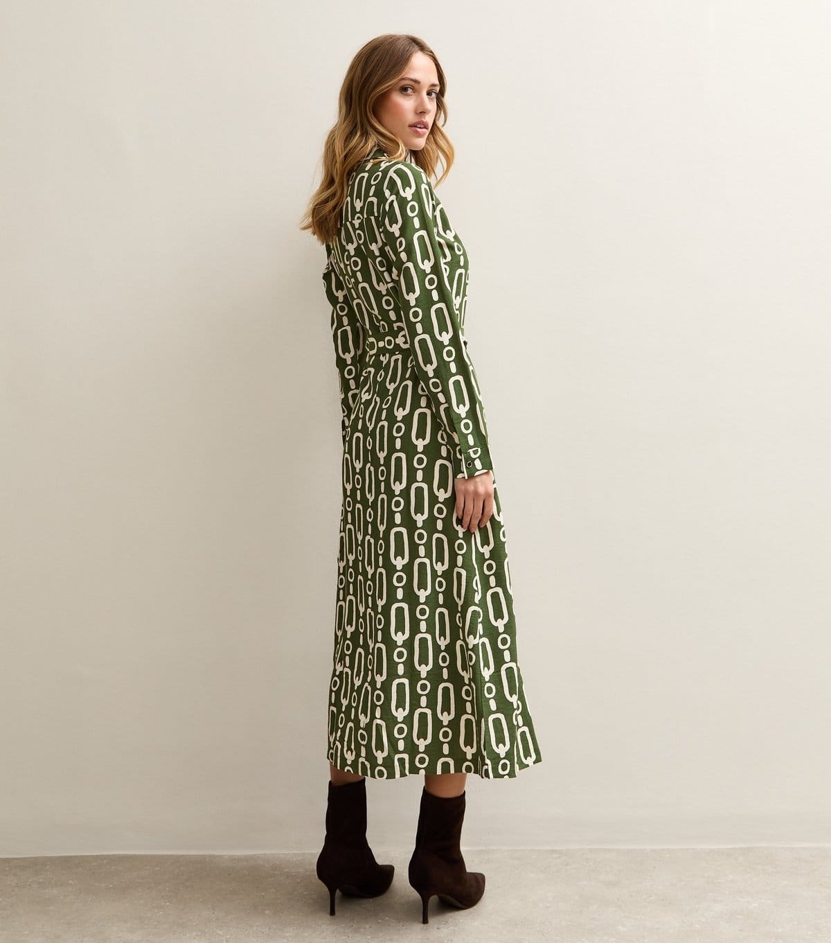 New Look Women's Green Graphic Print Midi Shirt Dress New Look - 4