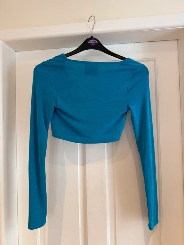 Bershka Turquoise Long Sleeve Cropped Top with Front Detailing