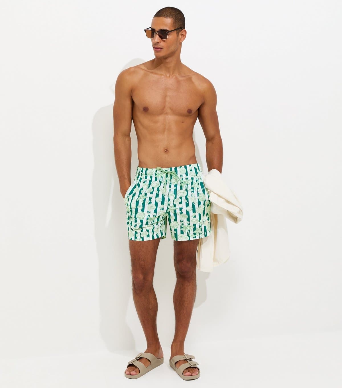 jack & jones Men's Light Khaki Relaxed Fit Seashell Print Swim Shorts Jack & Jones New Look