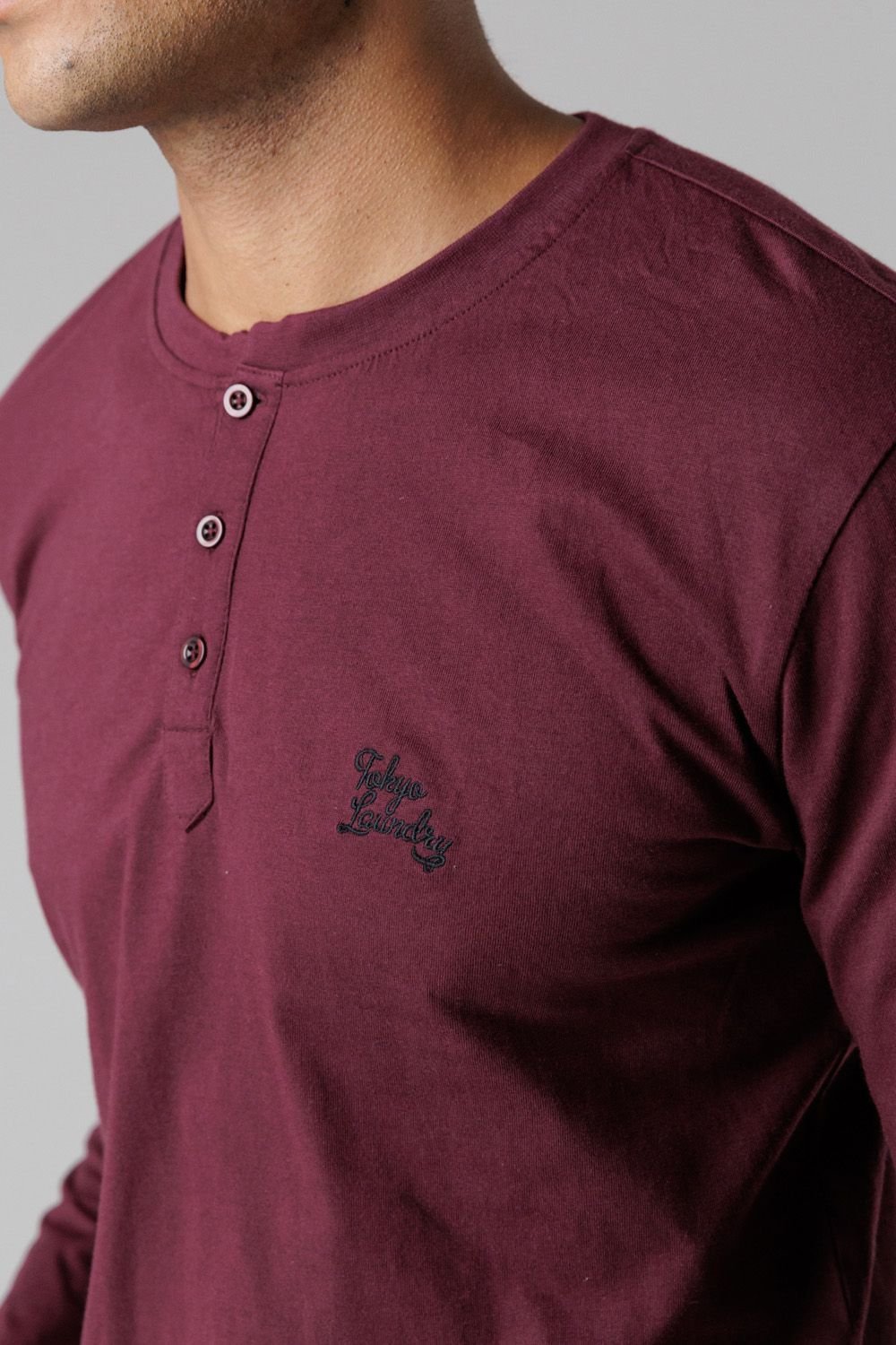 Tokyo Laundry Tokyo Laundry Men's Cotton Crew Neck Pyjama Set in Burgundy - 3