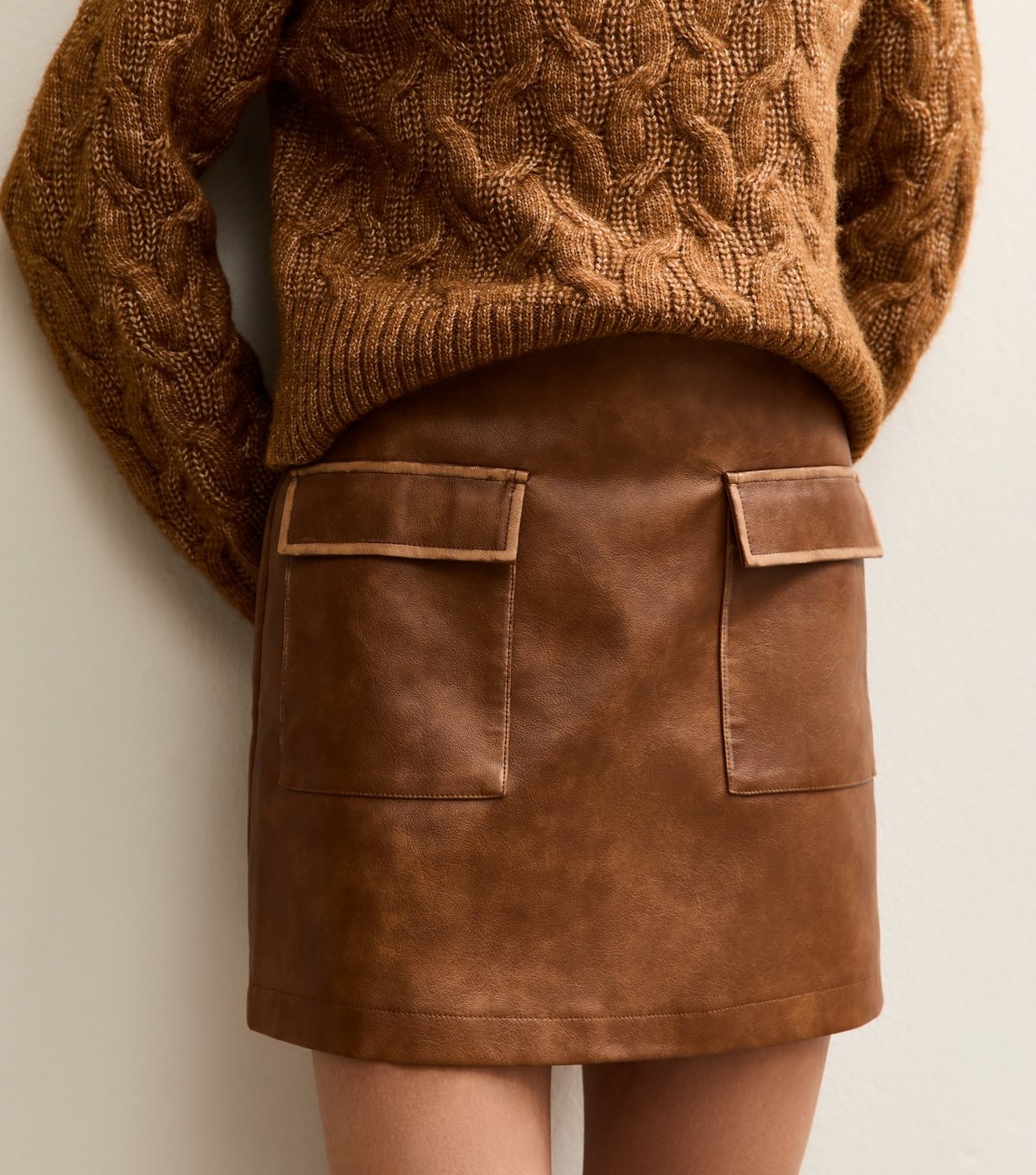 New Look Women's Tan Cracked Faux Leather Mini Skirt New Look - 2