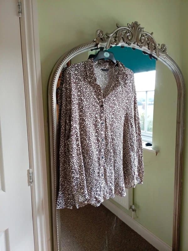 Et Vous Size 20 beige animal leopard print shirt blouse top