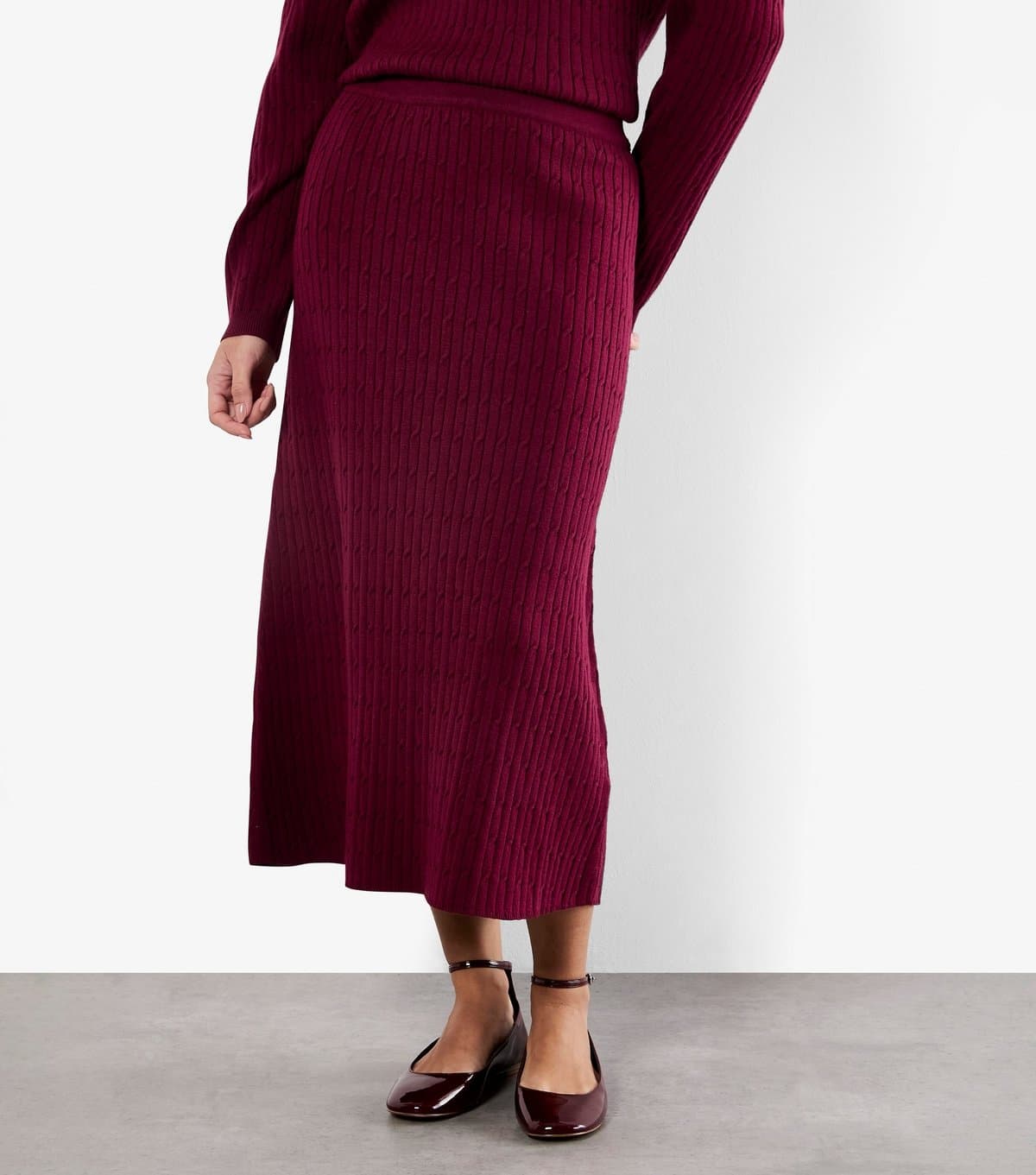 Apricot Women's Burgundy Fine Cable Knit Midi Skirt Apricot New Look