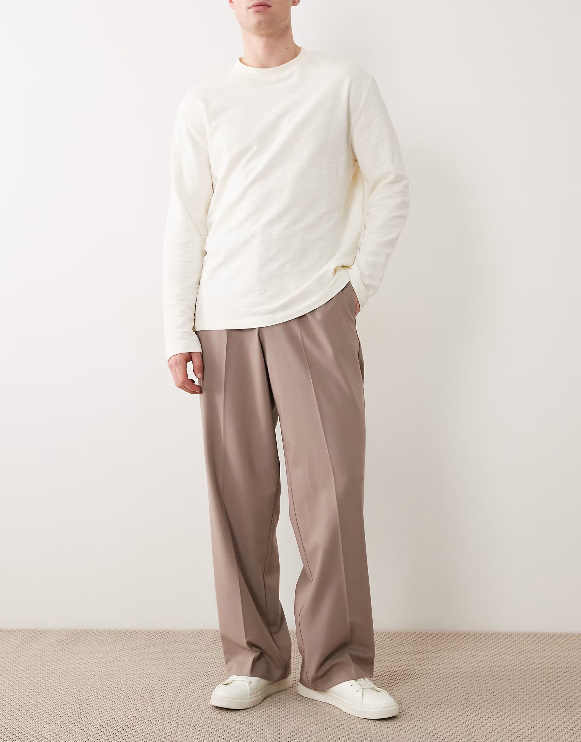 ASOS ASOS DESIGN smart wide leg comfort stretch trousers in brown twill with elasticated waist - 1