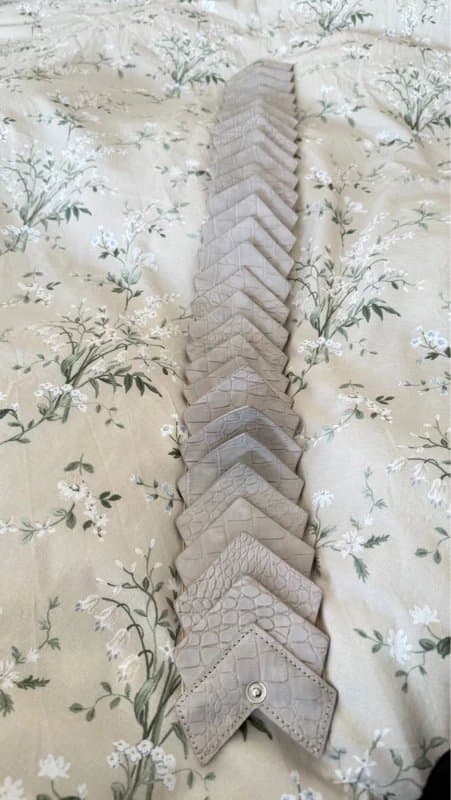 New Look Ladies New Look unusual belt beige print leather look diamonds size S/M 28 inch