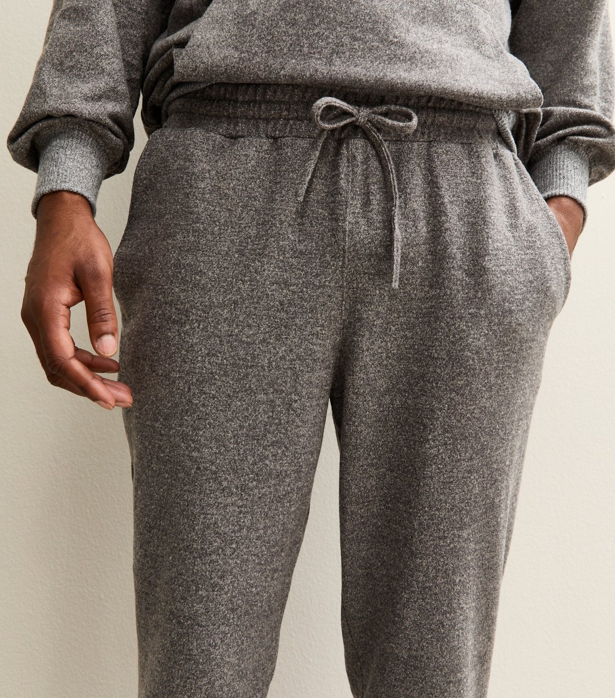 New Look Men's Grey Relaxed Super Soft Tapered Leg Jogger New Look - 2