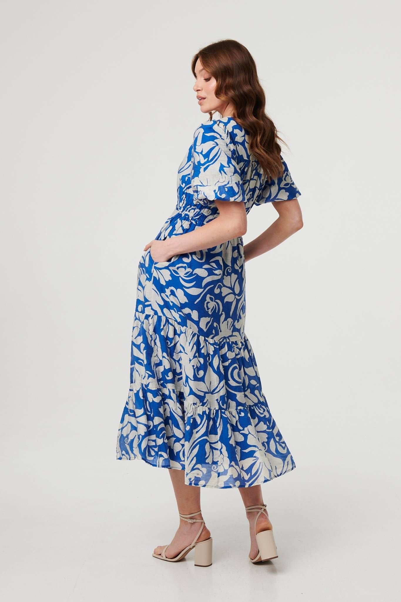 Izabel London Izabel London Women's Floral Puff Sleeve Tiered Midi Dress in Blue - 2